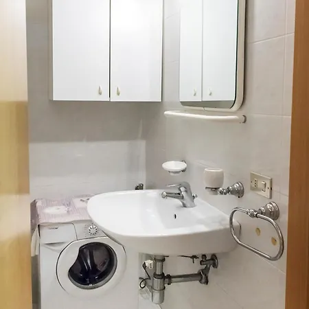 Marcelli, Trilocale Con Portico A 250mt Dal Mare - M255